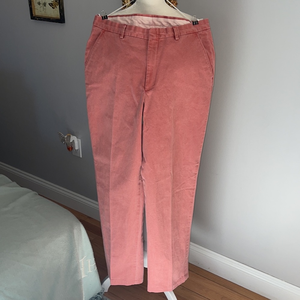 Light rust colored cotton pants with front and back pockets. Great condition